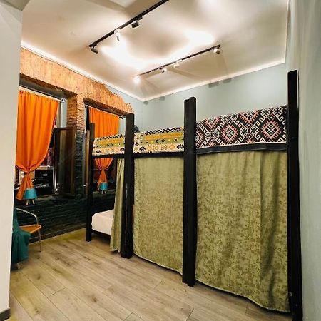Eco Rooms Батуми Екстериор снимка