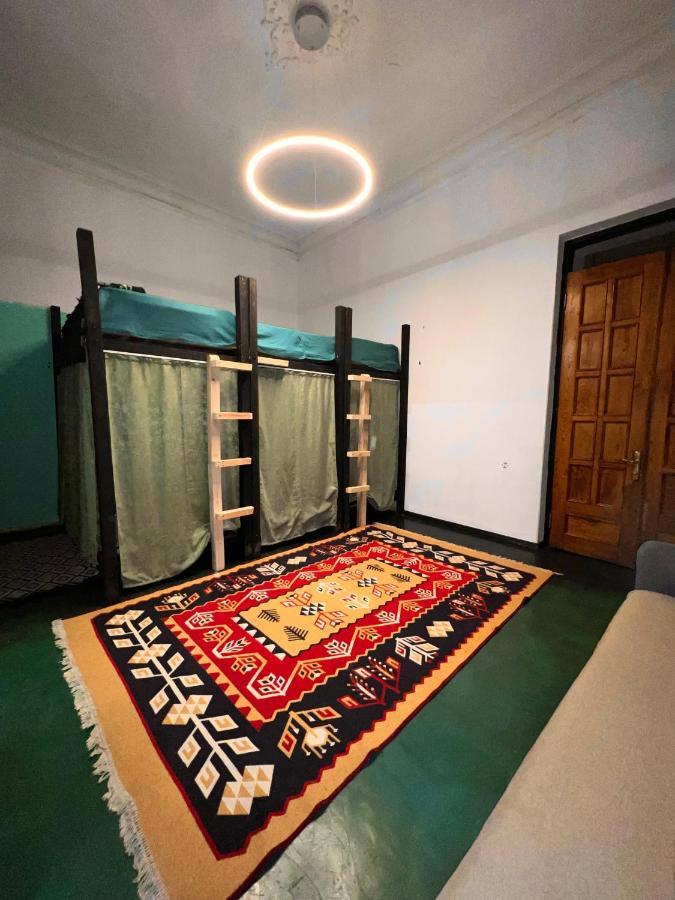 Eco Rooms Батуми Екстериор снимка